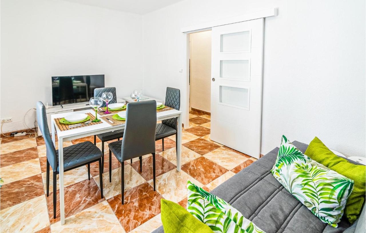 Beautiful Apartment In Cordoba With Kitchenette Buitenkant foto