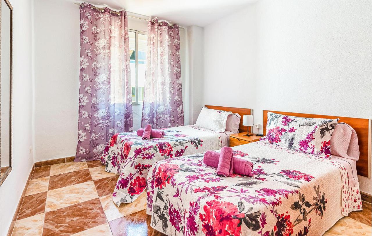 Beautiful Apartment In Cordoba With Kitchenette Buitenkant foto