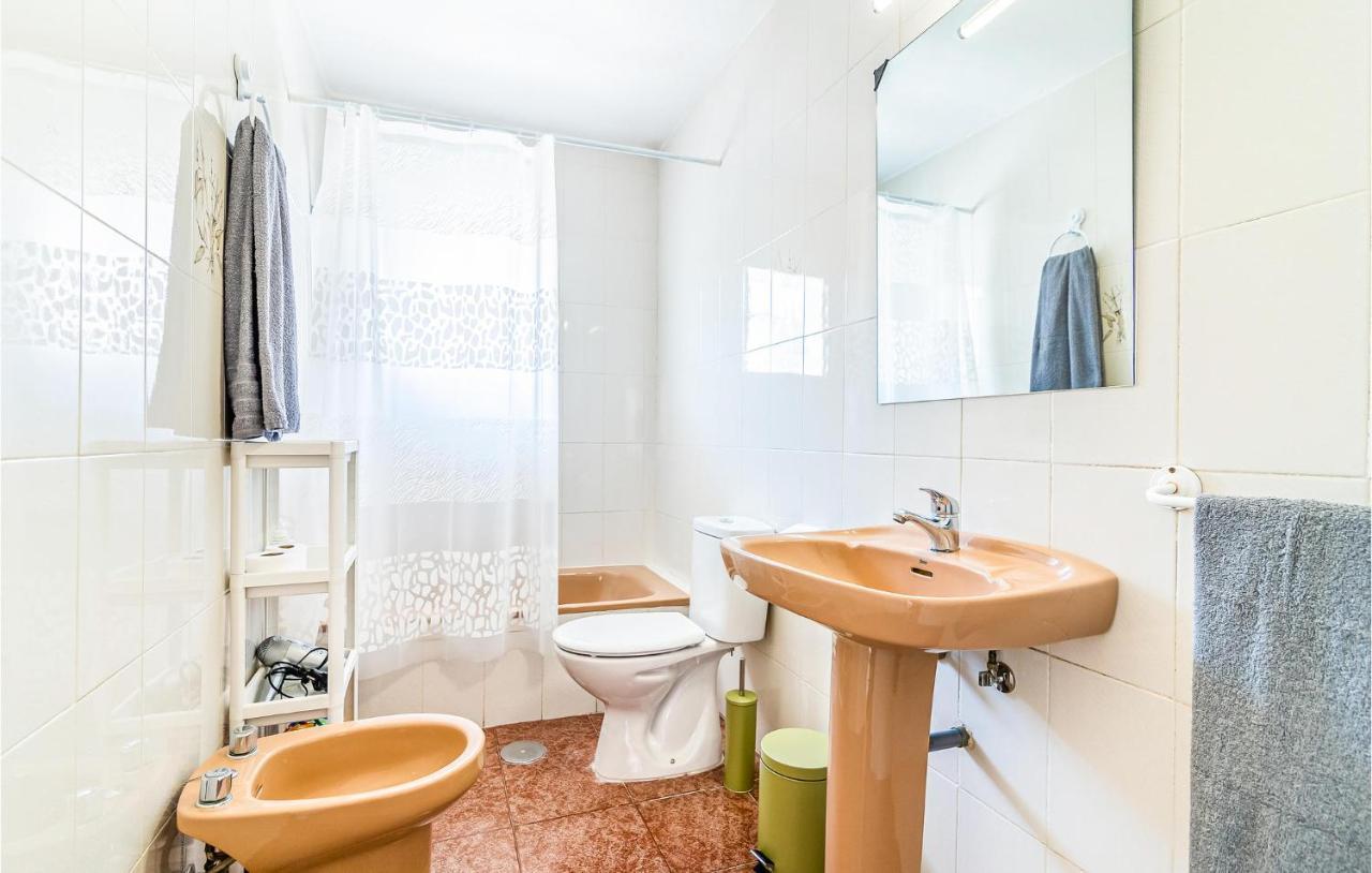 Beautiful Apartment In Cordoba With Kitchenette Buitenkant foto