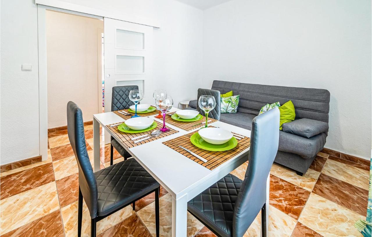 Beautiful Apartment In Cordoba With Kitchenette Buitenkant foto